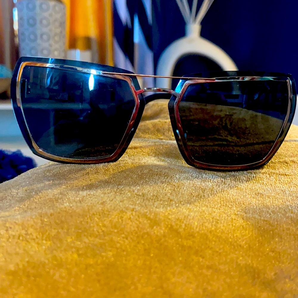 HenriBendel sunglasses
